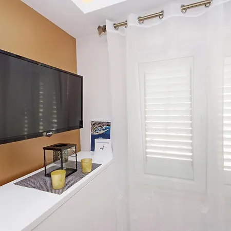 Apartment Roma Baska Voda