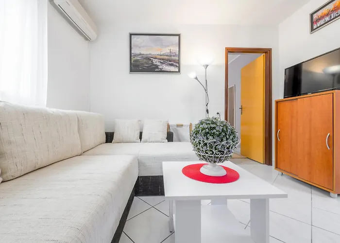 Roma Apartmán *